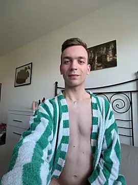 nickdtr online show from April 25, 12:52 pm