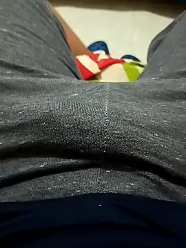 Snapshot of beautiful_hands_ chatting on February 6, 10:59 am beautiful hands online show from February 6, 10:59 am