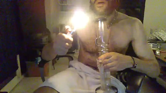 Snapshot of P4RtYBOII92 chatting on October 31, 11:41 pm P4RtYBOII92 online show from October 31, 11:41 pm