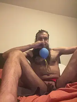 Snapshot of P4RtYBOII92 chatting on October 7, 5:22 am P4RtYBOII92 online show from October 7, 5:22 am