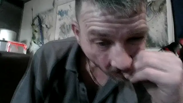 Snapshot of gettinit2wice chatting on October 17, 3:43 am gettinit2wice online show from October 17, 3:43 am