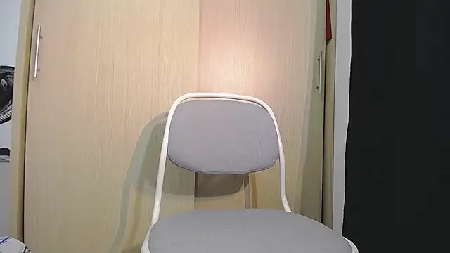 Snapshot of TommyMyler chatting on December 27, 12:07 am TommyMyler online show from December 27, 12:07 am