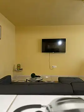 Snapshot of chris_sbh chatting on January 31, 4:06 pm chris sbh online show from January 31, 4:06 pm