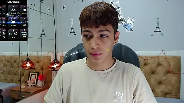 Snapshot of SkinnyBoy_ chatting on February 22, 12:08 pm SkinnyBoy online show from February 22, 12:08 pm