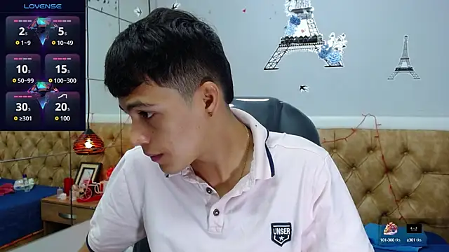 Snapshot of SkinnyBoy_ chatting on January 26, 12:33 pm SkinnyBoy online show from January 26, 12:33 pm