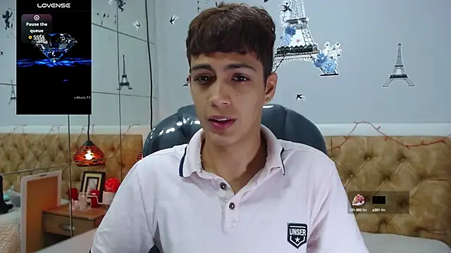 Snapshot of SkinnyBoy_ chatting on February 12, 12:33 pm SkinnyBoy online show from February 12, 12:33 pm