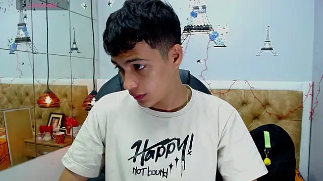 Snapshot of SkinnyBoy_ chatting on December 2, 12:38 pm SkinnyBoy online show from December 2, 12:38 pm