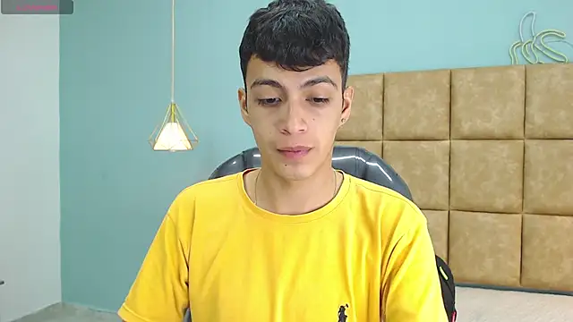 Snapshot of SkinnyBoy_ chatting on January 8, 12:26 pm SkinnyBoy online show from January 8, 12:26 pm