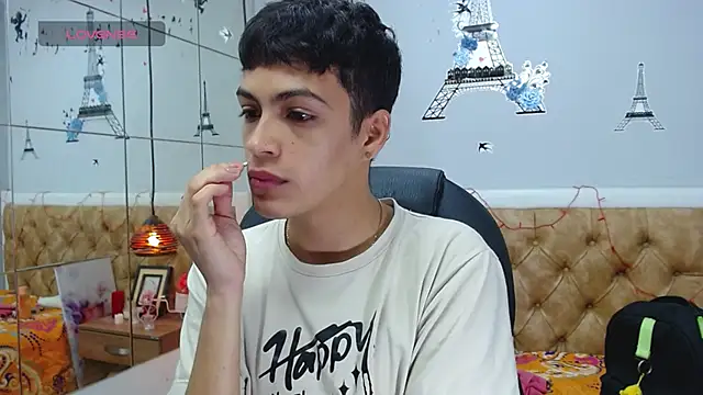 Snapshot of SkinnyBoy_ chatting on January 18, 12:36 pm SkinnyBoy online show from January 18, 12:36 pm