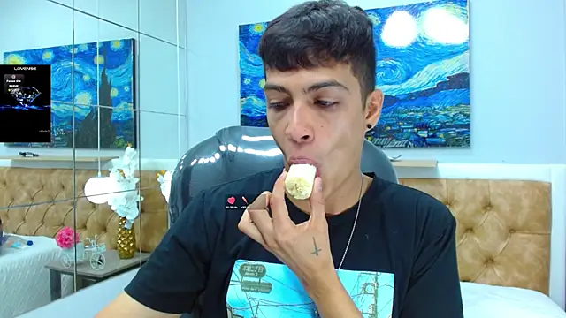 SkinnyBoy  online show from October 18, 12:54 pm