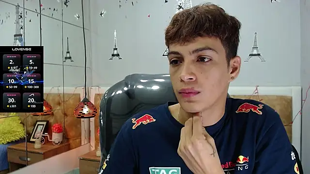 Snapshot of SkinnyBoy_ chatting on March 22, 12:14 pm SkinnyBoy online show from March 22, 12:14 pm