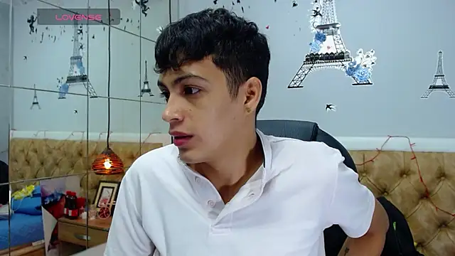 Snapshot of SkinnyBoy_ chatting on January 15, 12:25 pm SkinnyBoy online show from January 15, 12:25 pm