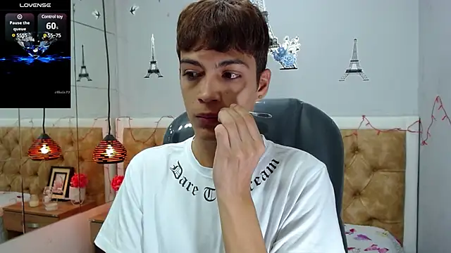 Snapshot of SkinnyBoy_ chatting on February 25, 12:24 pm SkinnyBoy online show from February 25, 12:24 pm