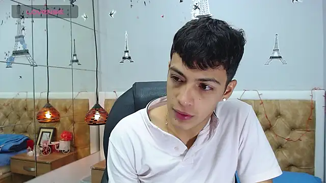 Snapshot of SkinnyBoy_ chatting on January 11, 12:29 pm SkinnyBoy online show from January 11, 12:29 pm