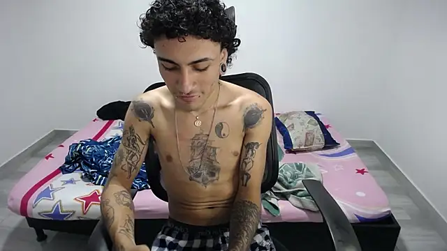 present the magic online show from October 29, 6:00 pm