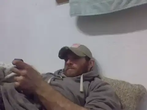 Snapshot of kingslife131313 chatting on February 3, 8:46 am kingslife131313 online show from February 3, 8:46 am