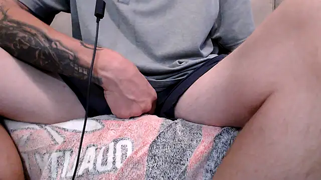 Snapshot of JohnnyKorrupt_ chatting on September 17, 6:47 am JohnnyKorrupt online show from September 17, 6:47 am