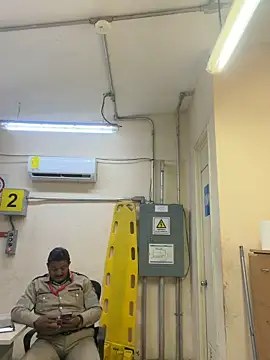 EnriquePersian197 online show from February 28, 1:37 am