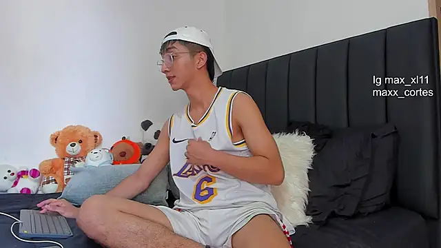 maxx cortes online show from February 2, 4:22 pm