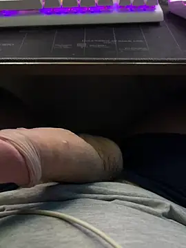 serjaohot28 online show from April 7, 3:50 am