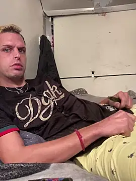 Dreagon79 online show from September 20, 9:09 am