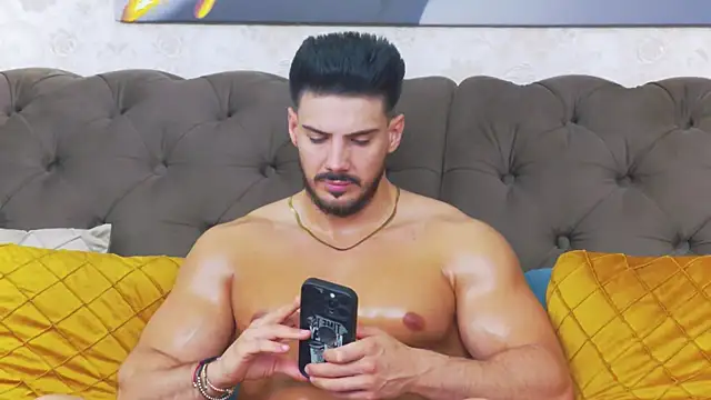 DustinKeent online show from April 2, 5:48 am