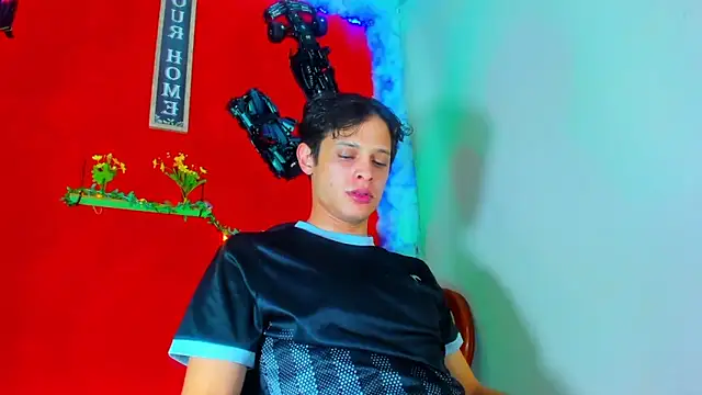 Snapshot of LilOwen_ chatting on March 22, 3:41 am LilOwen online show from March 22, 3:41 am