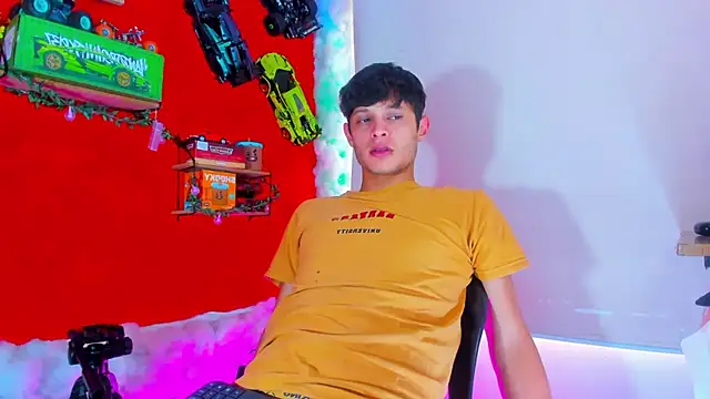 LilOwen  online show from September 29, 7:21 pm