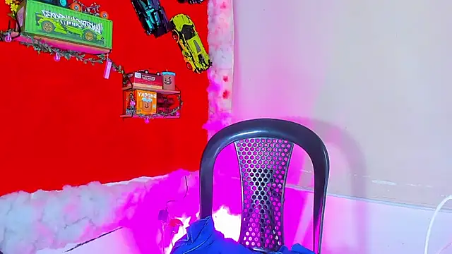 LilOwen  online show from September 28, 7:12 pm