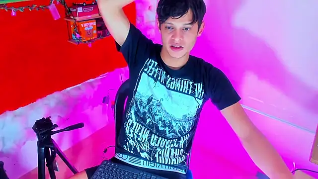 LilOwen  online show from September 25, 7:46 pm