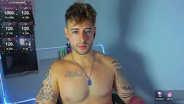 Snapshot of Ares_blue chatting on October 9, 1:16 pm Ares blue online show from October 9, 1:16 pm