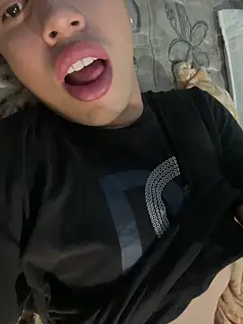 Gabriel 011ze online show from December 20, 11:23 pm