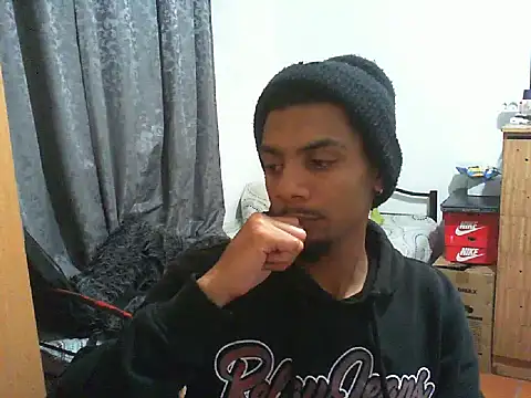 Snapshot of 29YOURZ_28_ chatting on September 19, 8:19 pm 29YOURZ 28 online show from September 19, 8:19 pm