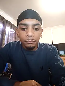 Snapshot of 29YOURZ_28_ chatting on December 12, 4:21 pm 29YOURZ 28 online show from December 12, 4:21 pm