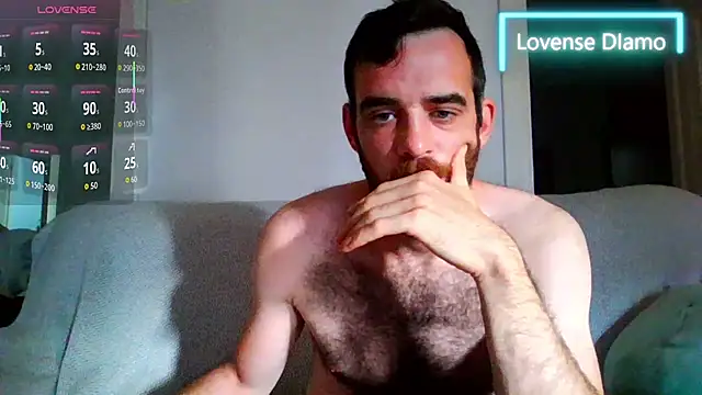 Snapshot of _NakedChef_ chatting on September 18, 7:10 am  NakedChef  online show from September 18, 7:10 am