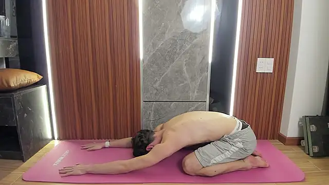 calvin love you online show from April 18, 7:07 pm