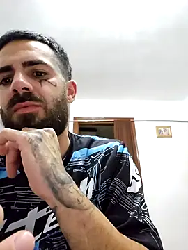 Snapshot of charlye_inkkkk chatting on December 20, 10:54 pm charlye inkkkk online show from December 20, 10:54 pm