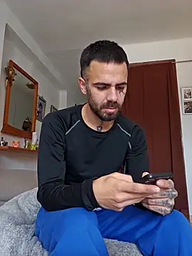 Snapshot of charlye_inkkkk chatting on March 15, 1:40 pm charlye inkkkk online show from March 15, 1:40 pm