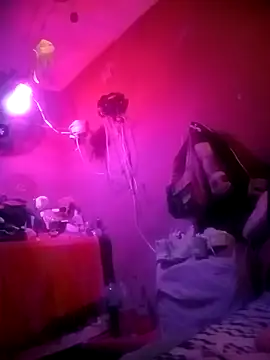 emanuhot online show from December 15, 11:46 pm