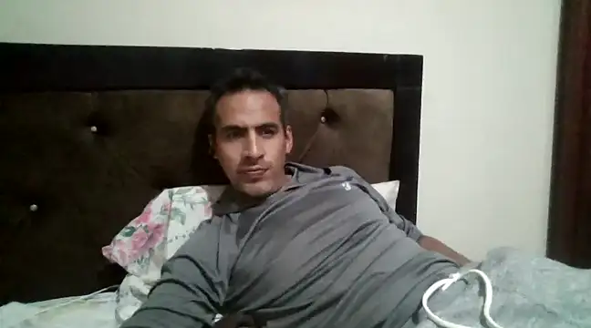 Snapshot of j_vergon chatting on December 29, 4:48 am j vergon online show from December 29, 4:48 am