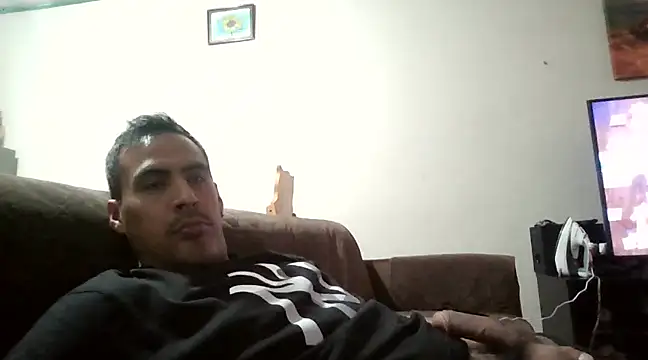 Snapshot of j_vergon chatting on February 7, 9:15 pm j vergon online show from February 7, 9:15 pm
