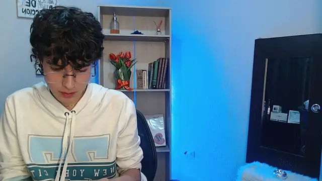 Jeam hot online show from January 17, 8:59 pm