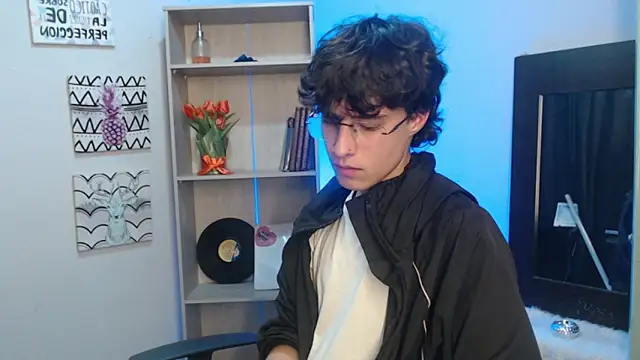 Jeam hot online show from January 21, 9:46 pm