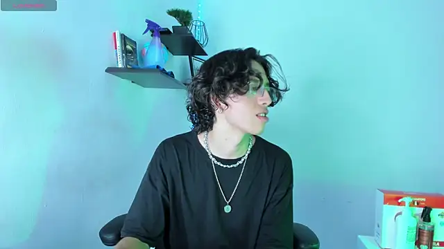 manu vera online show from November 2, 2:38 am