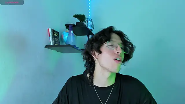 manu vera online show from October 28, 3:09 am