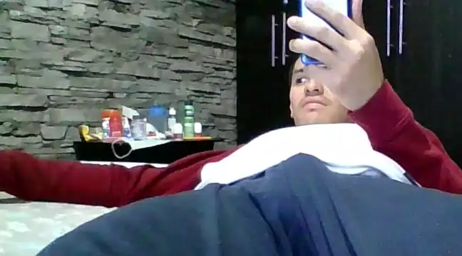 Snapshot of Sexylatin64 chatting on December 27, 10:48 pm Sexylatin64 online show from December 27, 10:48 pm