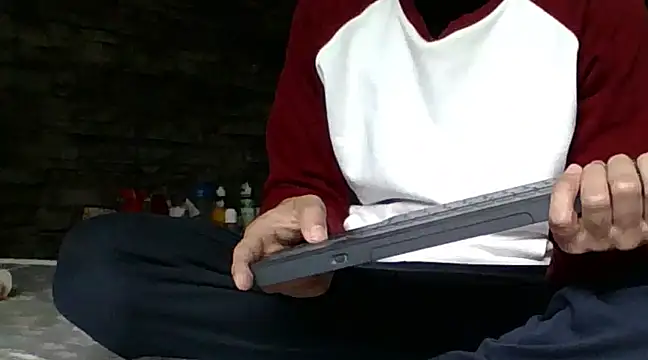 Snapshot of Sexylatin64 chatting on December 31, 10:01 pm Sexylatin64 online show from December 31, 10:01 pm