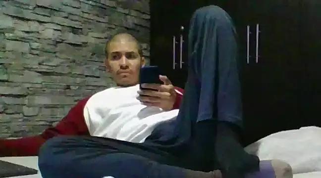 Snapshot of Sexylatin64 chatting on February 23, 12:43 pm Sexylatin64 online show from February 23, 12:43 pm