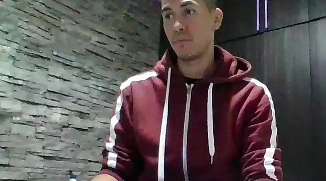 Snapshot of Sexylatin64 chatting on December 7, 11:29 am Sexylatin64 online show from December 7, 11:29 am
