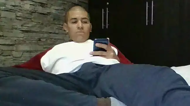 Snapshot of Sexylatin64 chatting on February 23, 10:53 pm Sexylatin64 online show from February 23, 10:53 pm